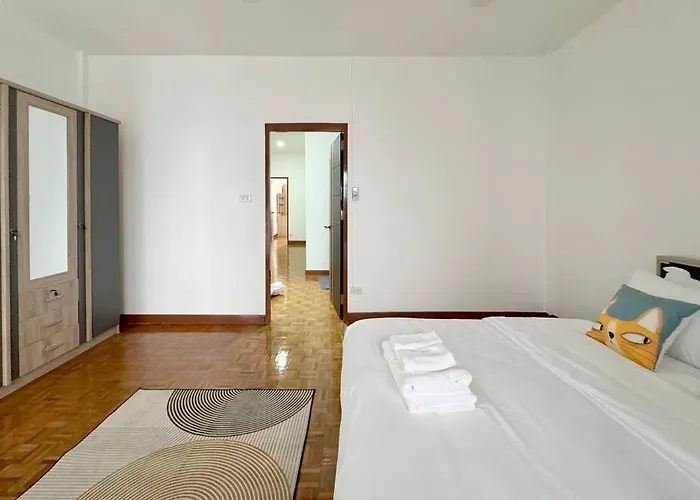 Villa Miq Hk611 Huai Khwang 4br Jodd Fair Bangkok