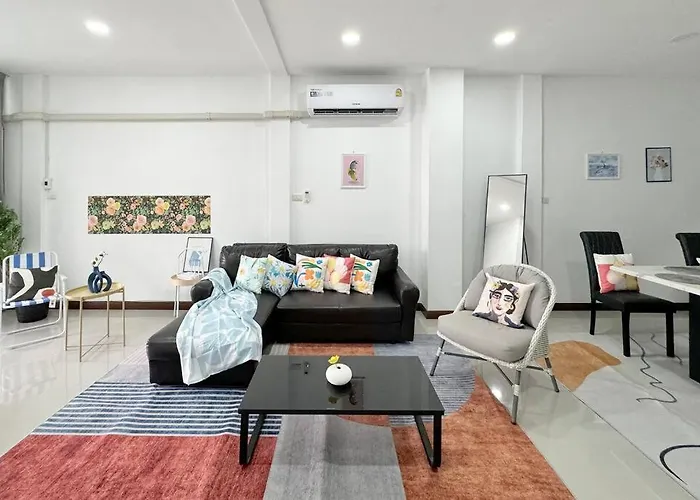 Miq Hk611 Huai Khwang 4br Jodd Fair * Bangkok