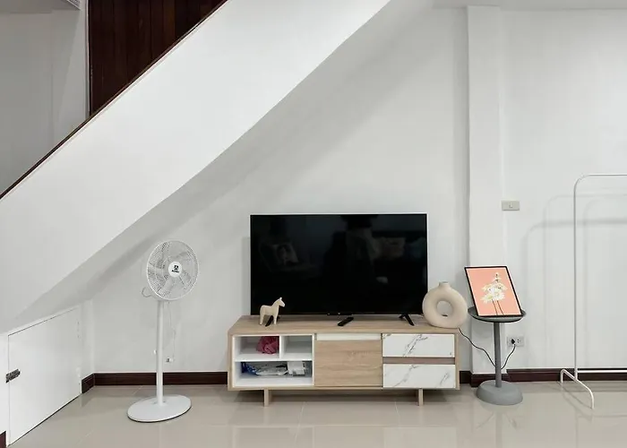 Villa Miq Hk611 Huai Khwang 4br Jodd Fair Bangkok