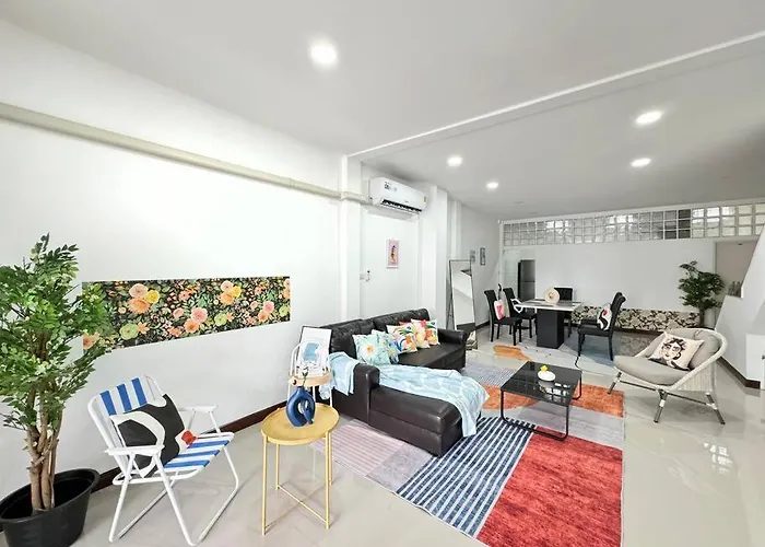 Villa Miq Hk611 Huai Khwang 4br Jodd Fair *