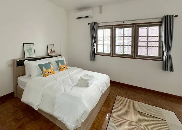 Miq Hk611 Huai Khwang 4br Jodd Fair * Bangkok