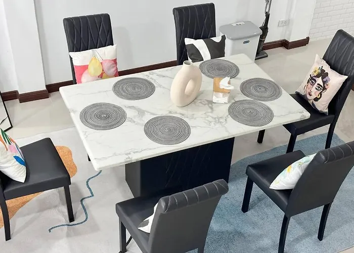 Villa Miq Hk611 Huai Khwang 4br Jodd Fair