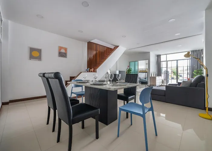 Miq Hk611 Huai Khwang 4br Jodd Fair Bangkok