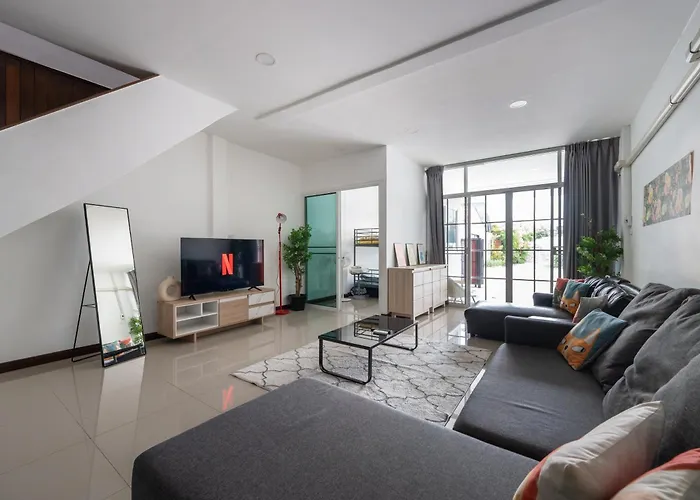 Miq Hk611 Huai Khwang 4br Jodd Fair Villa