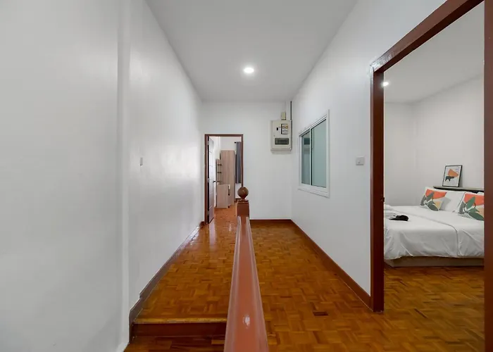 Villa Miq Hk611 Huai Khwang 4br Jodd Fair Bangkok
