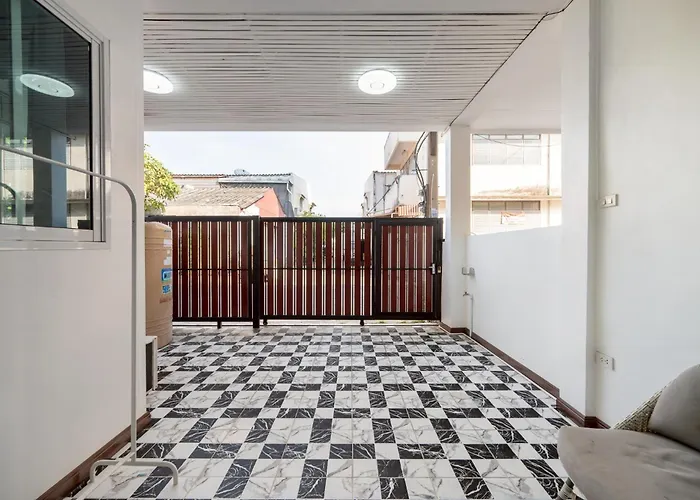Miq Hk611 Huai Khwang 4br Jodd Fair Villa *