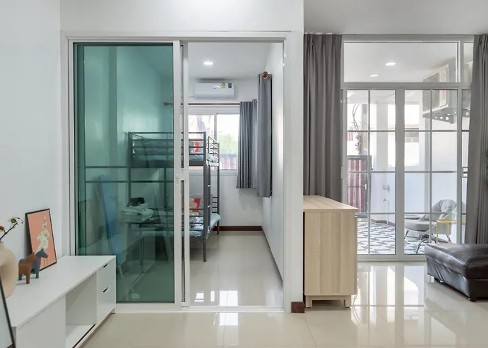 Miq Hk611 Huai Khwang 4br Jodd Fair * Bangkok