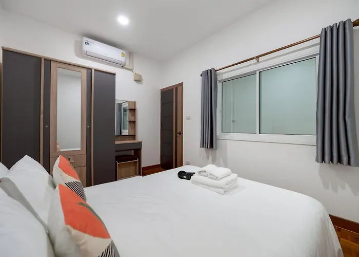 Villa Miq Hk611 Huai Khwang 4br Jodd Fair